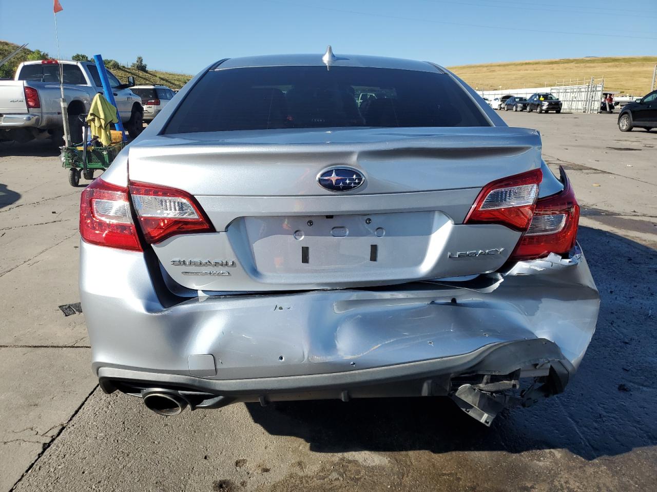 4S3BNAC67J3040303 2018 Subaru Legacy 2.5I Premium