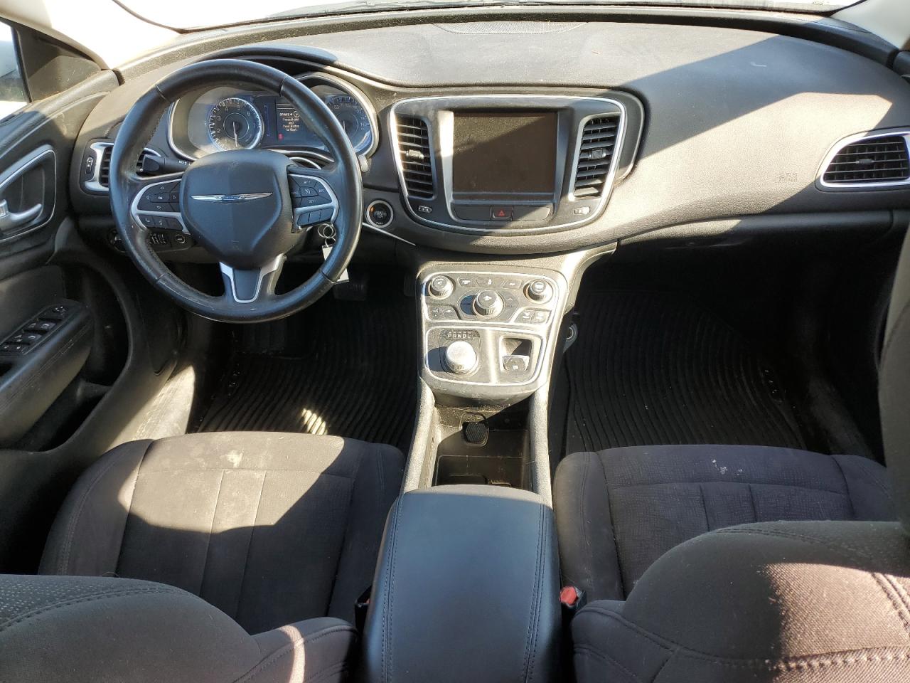 2015 Chrysler 200 Limited VIN: 1C3CCCAB8FN667453 Lot: 68756724