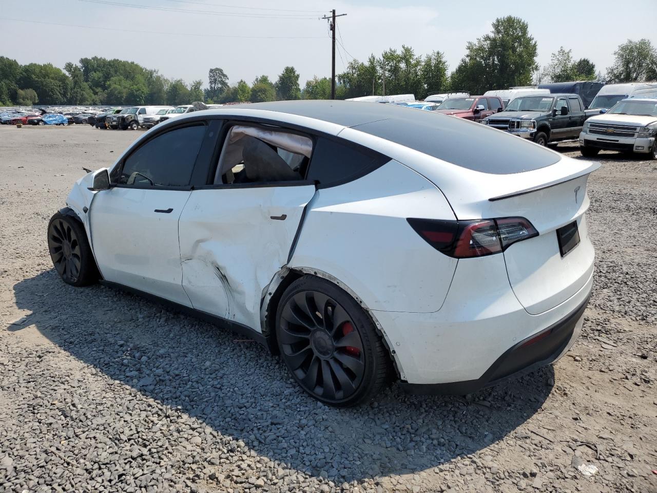 7SAYGDEF3NF557046 2022 TESLA MODEL Y - Image 2