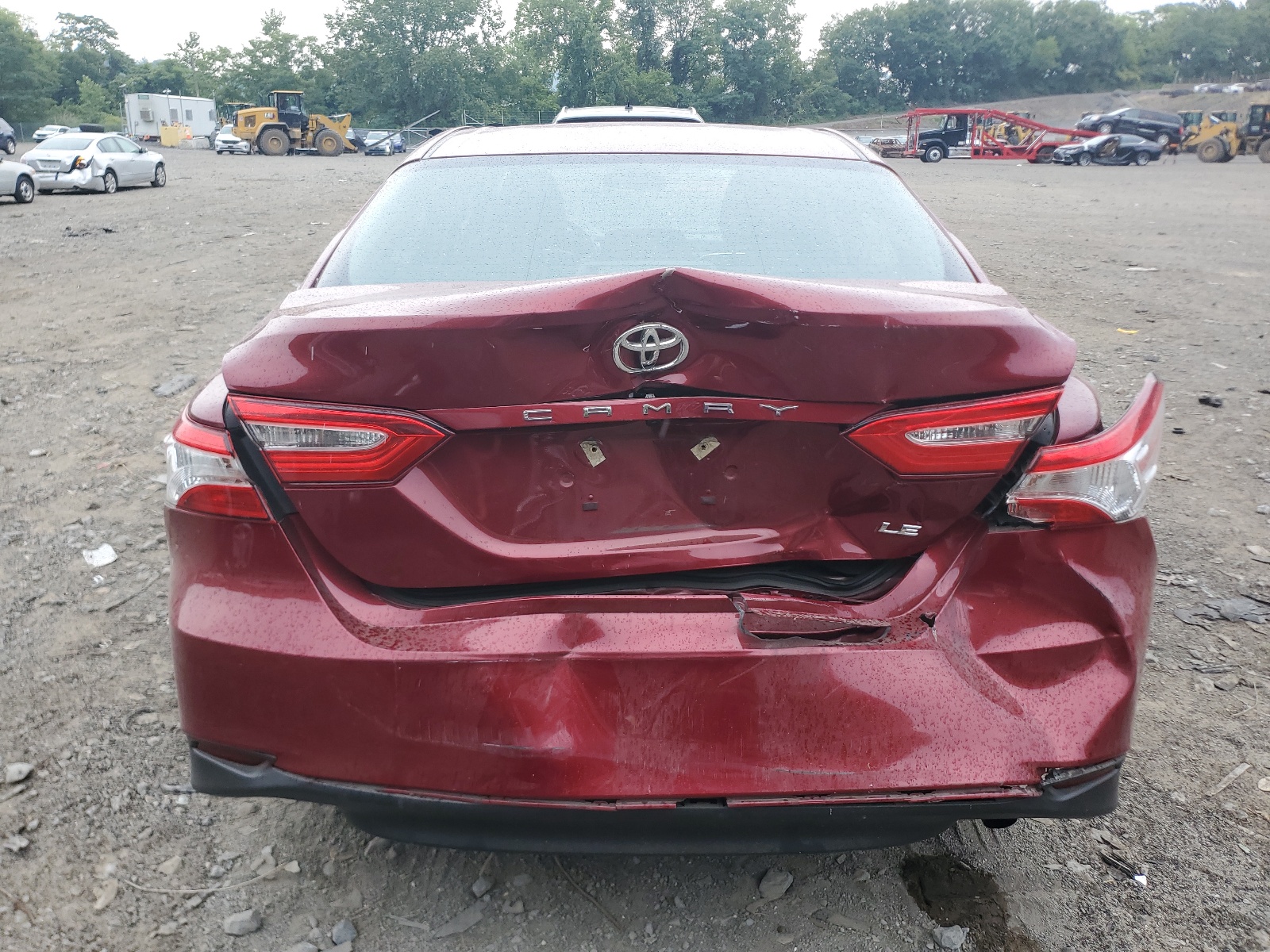 2018 Toyota Camry L vin: 4T1B11HK6JU565571