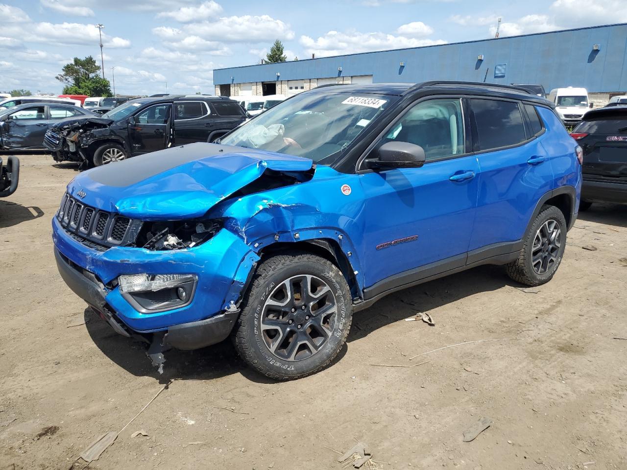 3C4NJDDB7KT647619 2019 JEEP COMPASS - Image 1