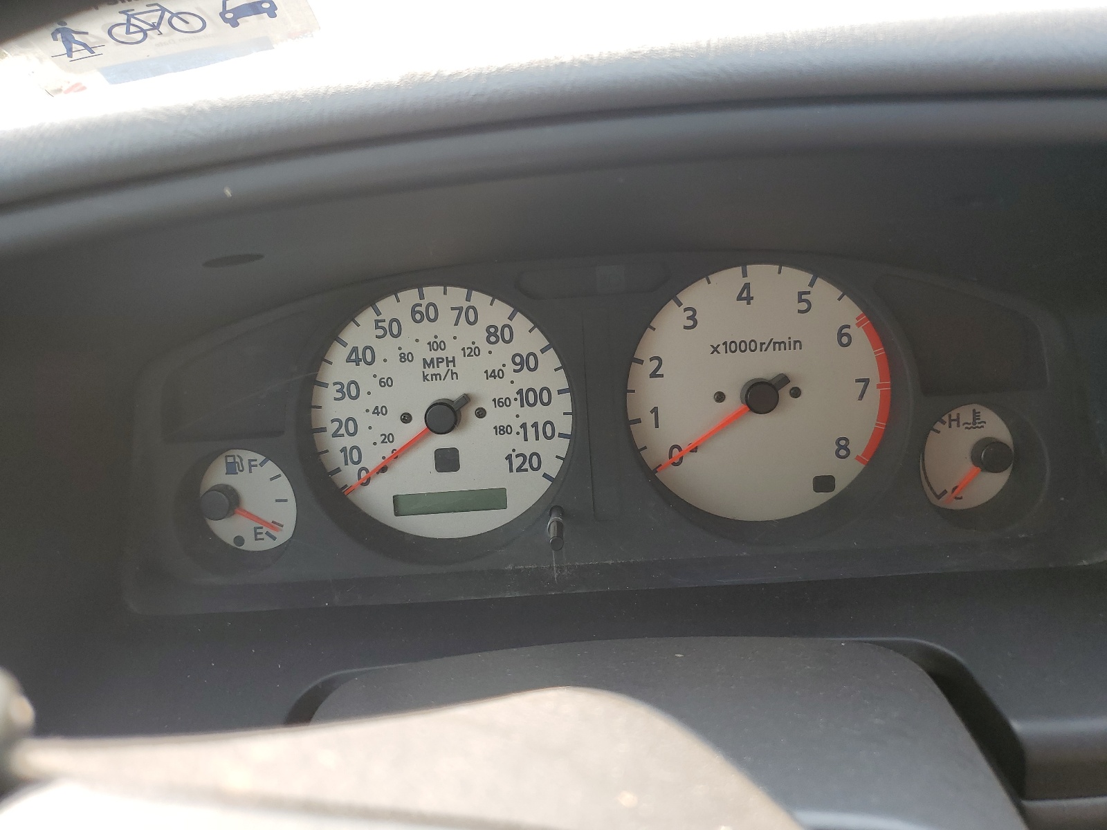 JN8AR07Y7YW404562 2000 Nissan Pathfinder Le