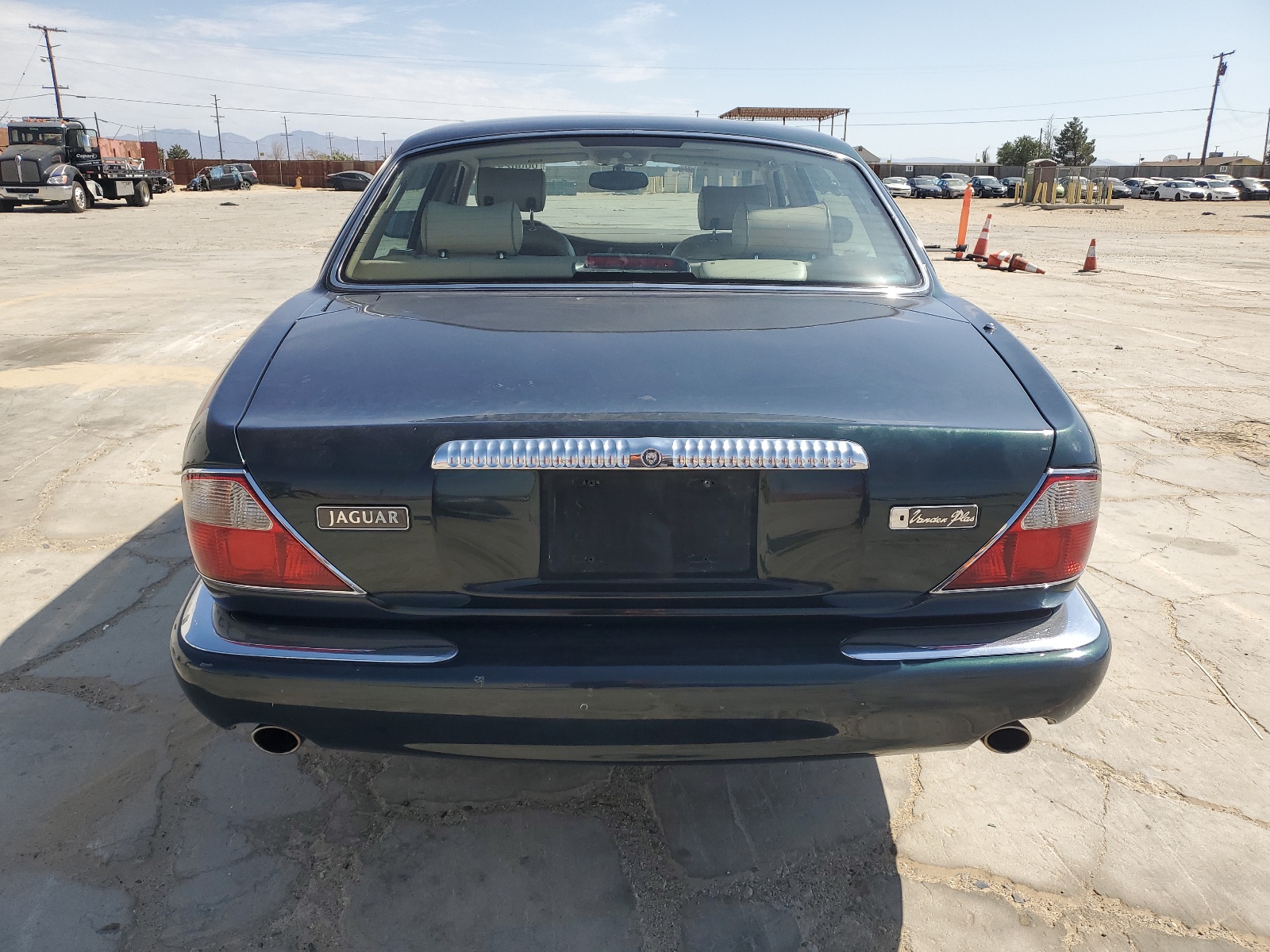 SAJDA24C1YLF06045 2000 Jaguar Vandenplas