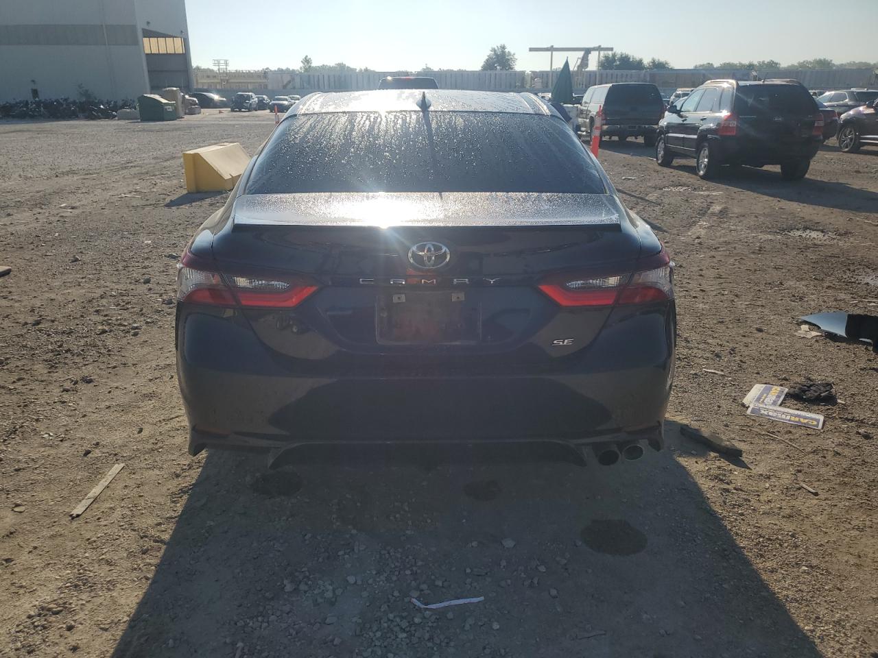 4T1G11AK3NU004136 2022 Toyota Camry Se