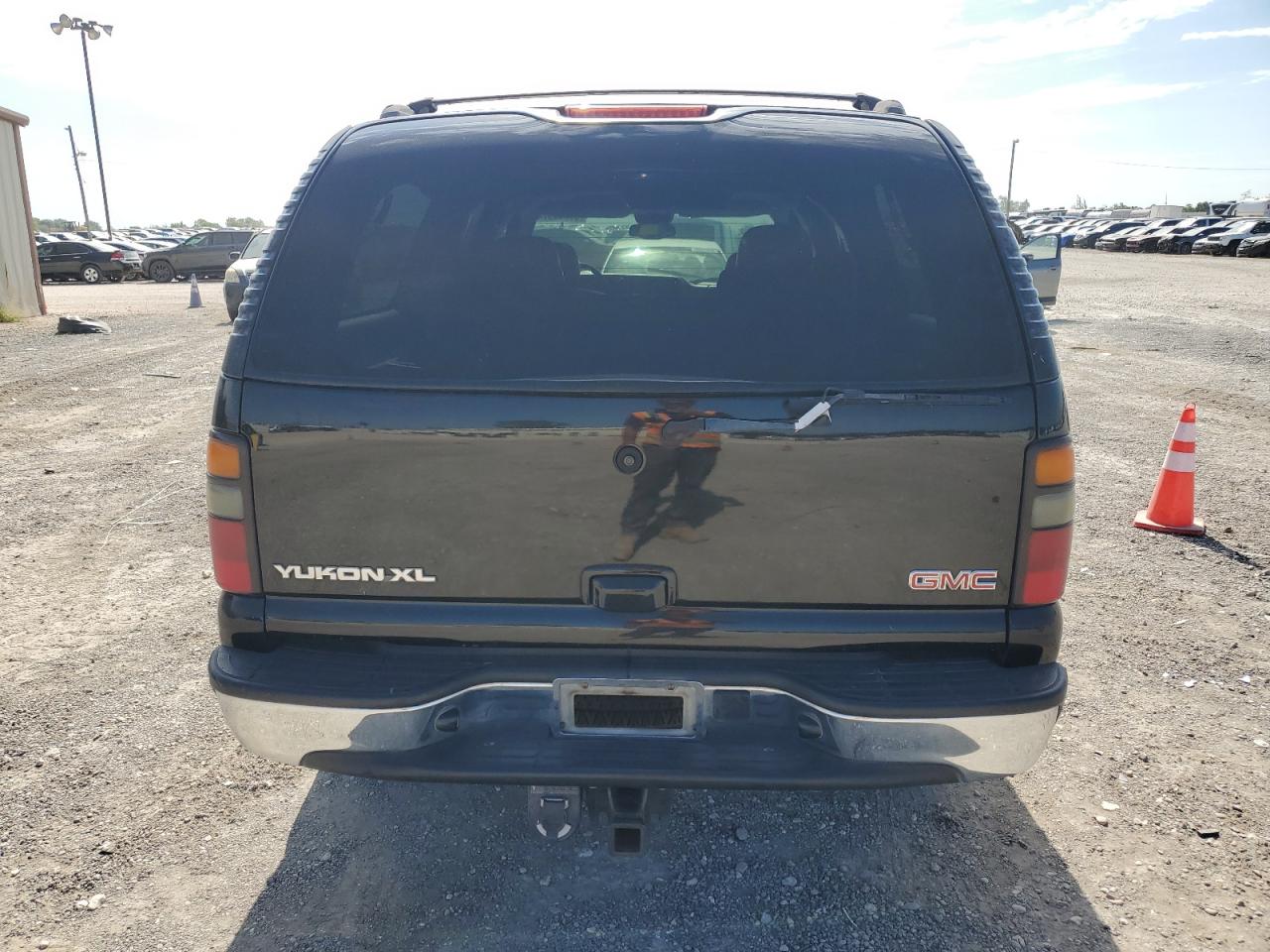 1GKEC16Z55J151091 2005 GMC Yukon Xl C1500