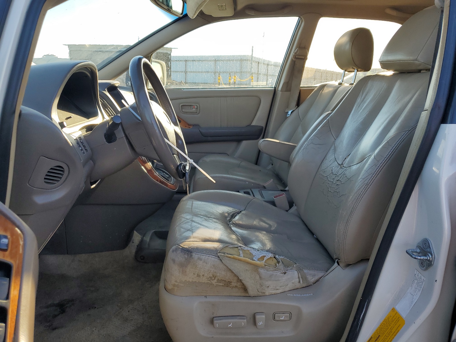 JT6HF10U1Y0114358 2000 Lexus Rx 300