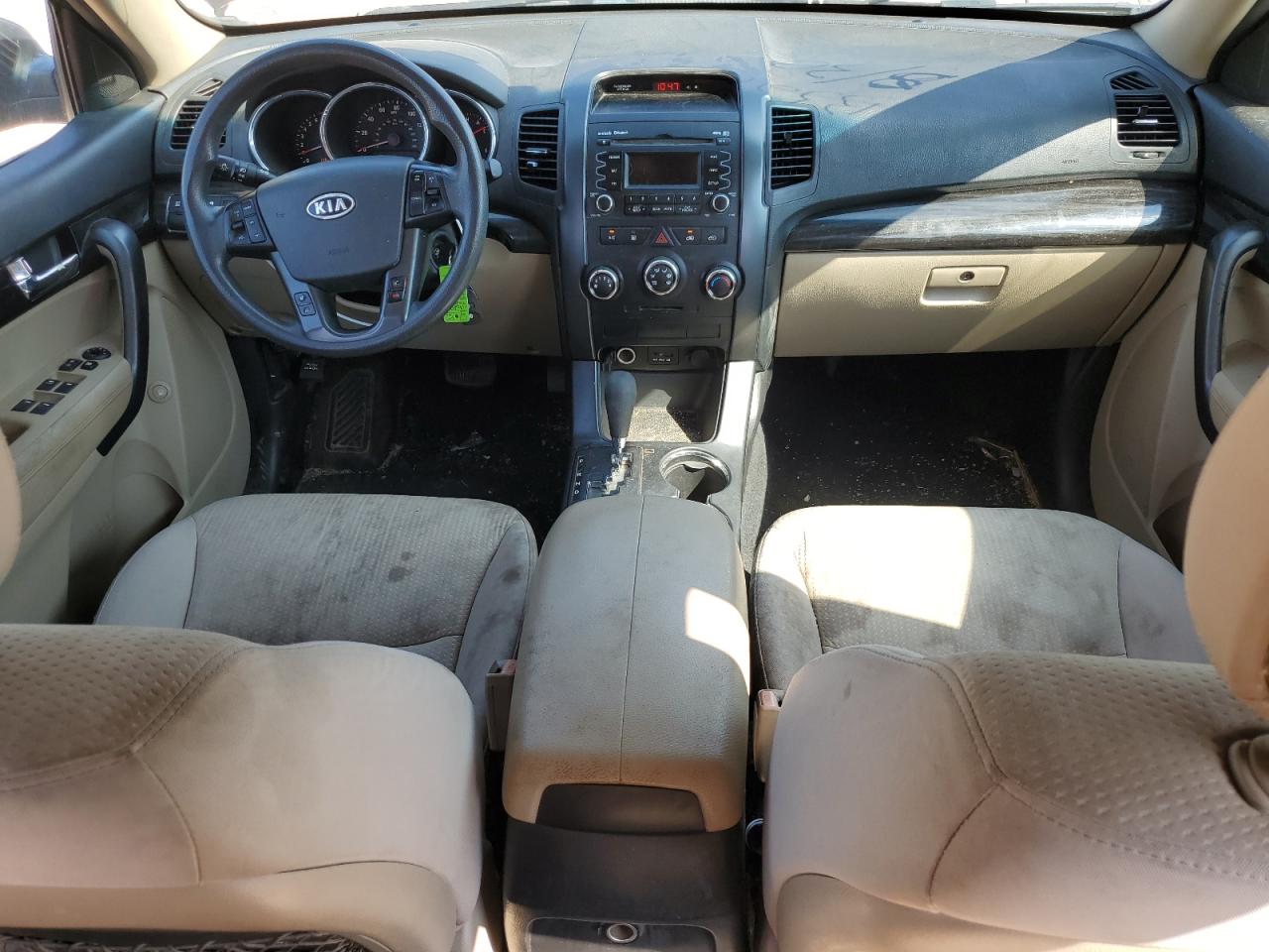 2011 Kia Sorento Base VIN: 5XYKT3A10BG083869 Lot: 68997224