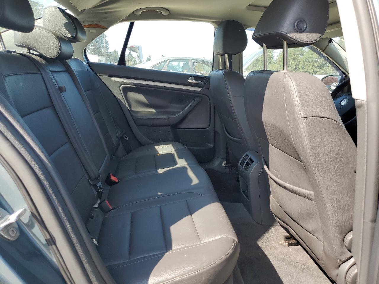 2006 Volkswagen Jetta 2.5 Option Package 1 VIN: 3VWSF71K66M789757 Lot: 63880644