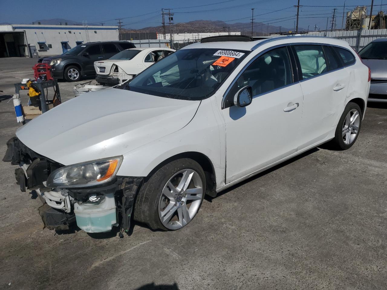 YV140MED7F1186220 2015 VOLVO V60 - Image 1