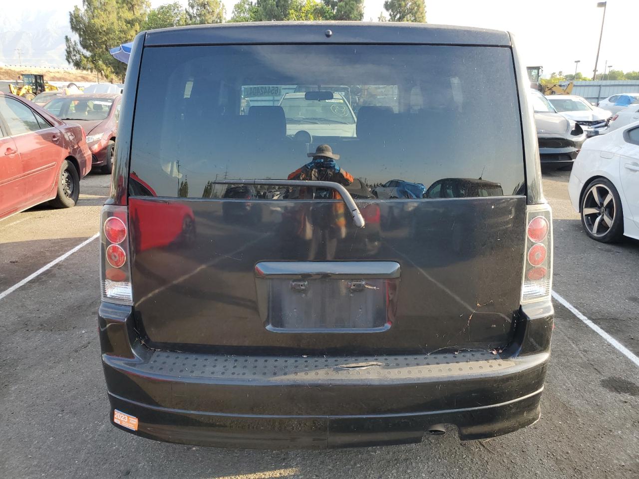 2005 Toyota Scion Xb VIN: JTLKT324554005698 Lot: 65442404