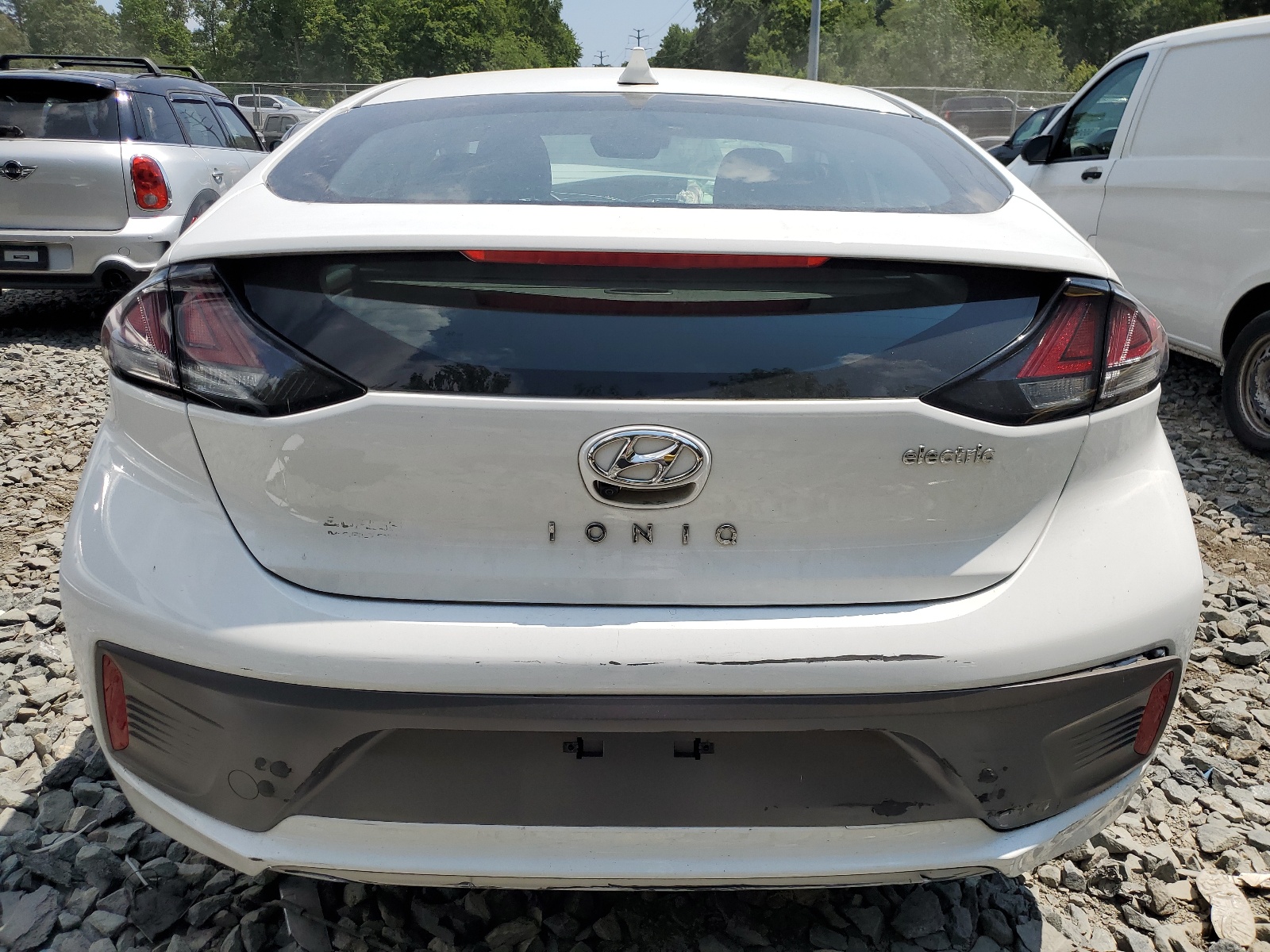 KMHC85LJ4LU073890 2020 Hyundai Ioniq Limited