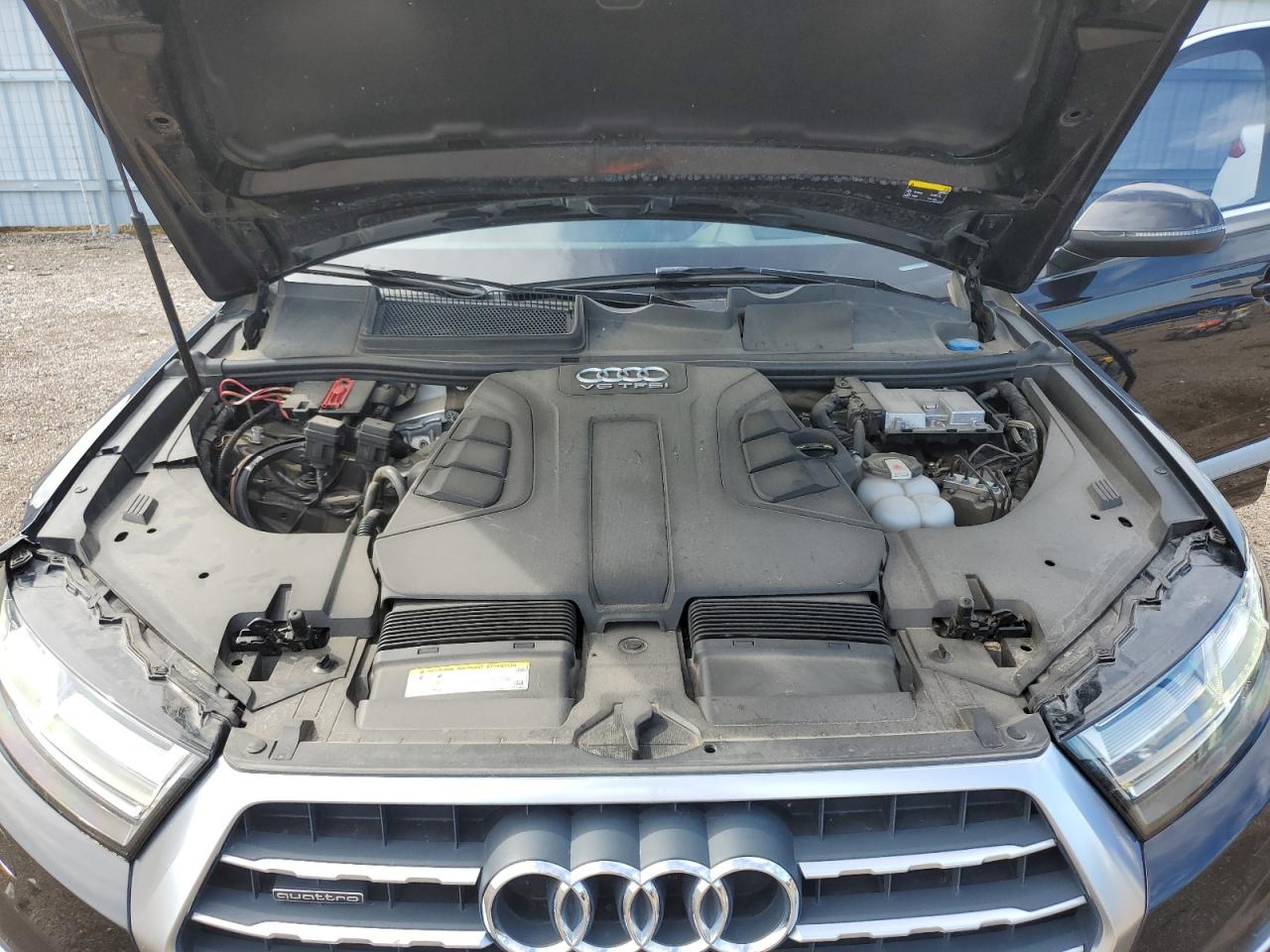 WA1VAAF72JD035706 2018 Audi Q7 Prestige