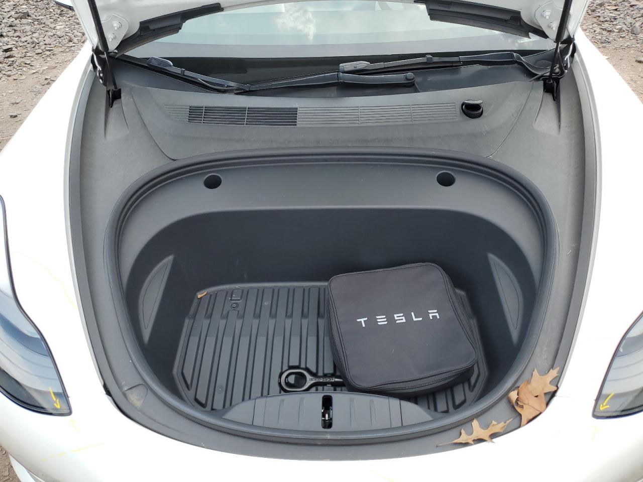 5YJ3E1EC1NF104528 2022 Tesla Model 3