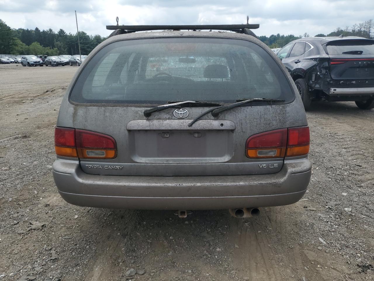 1992 Toyota Camry Le VIN: 4T1VK12W4NU026572 Lot: 69625074