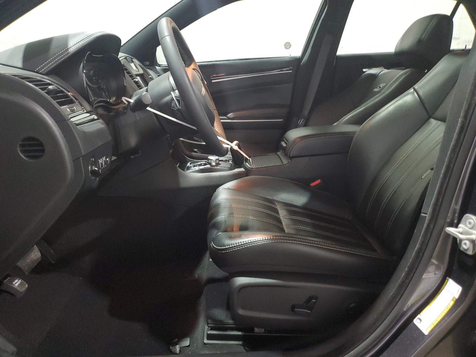 2C3CCABG0PH589923 2023 Chrysler 300 S