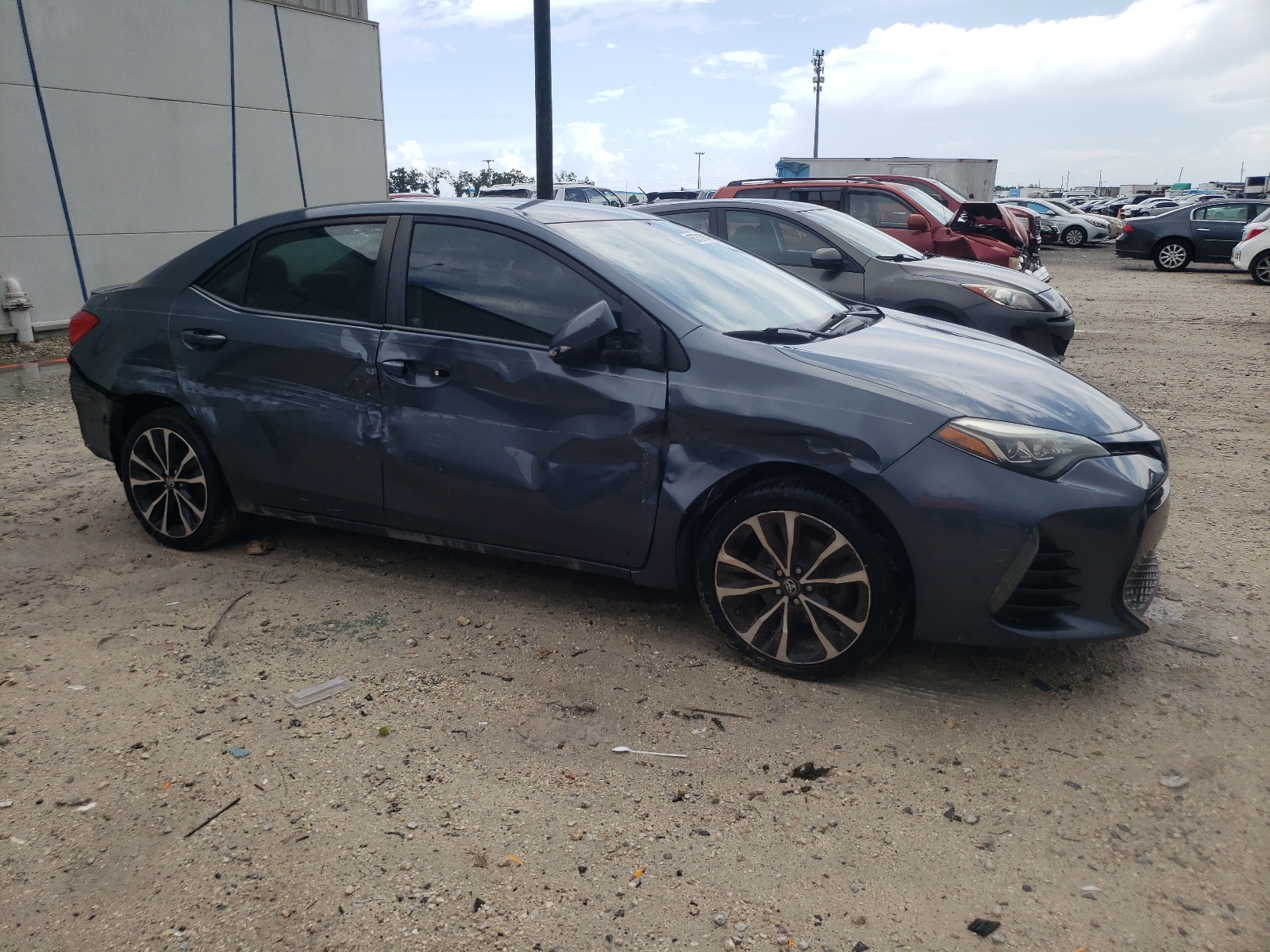 2017 Toyota Corolla L vin: 5YFBURHE4HP651747