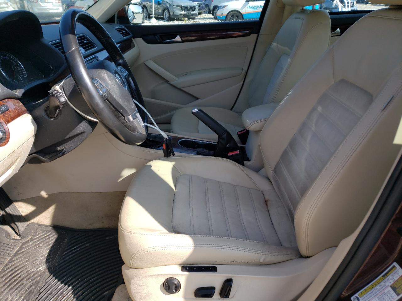 2013 Volkswagen Passat Sel VIN: 1VWCP7A39DC136865 Lot: 68029604