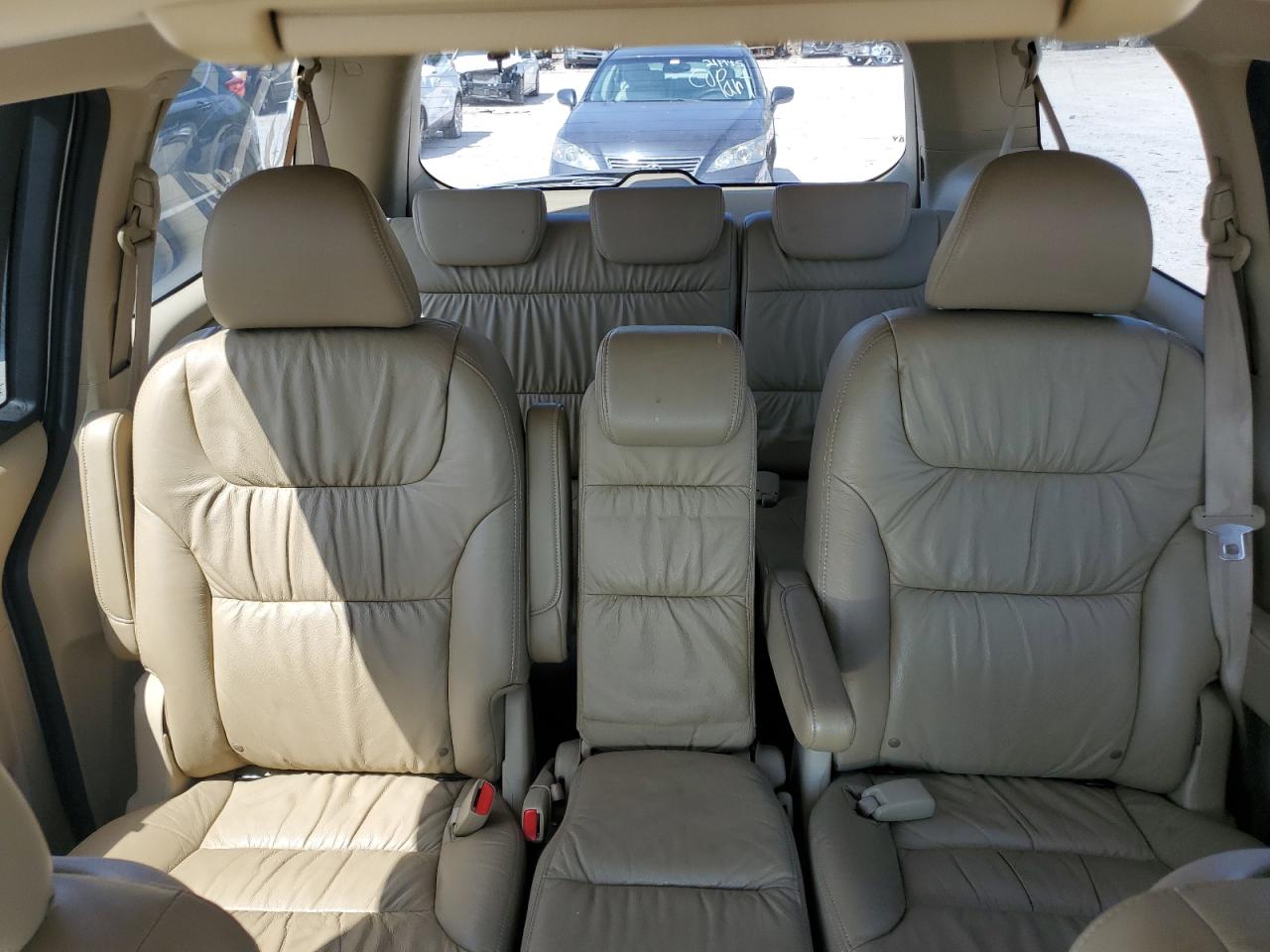2008 Honda Odyssey - Image 10