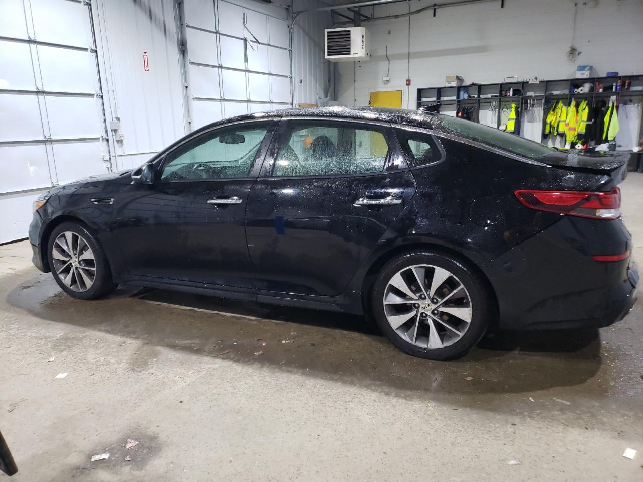 5XXGT4L39KG280585 2019 KIA OPTIMA - Image 2