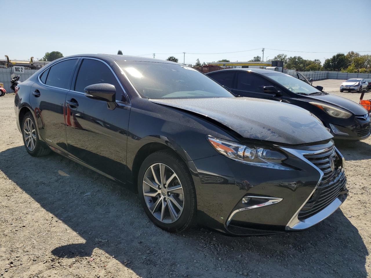 VIN JTHBW1GG2J2169604 2018 LEXUS ES300 no.4