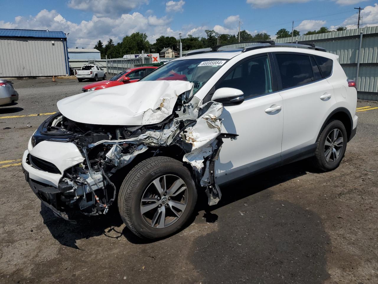 2T3RFREV4JW804121 2018 TOYOTA RAV 4 - Image 1