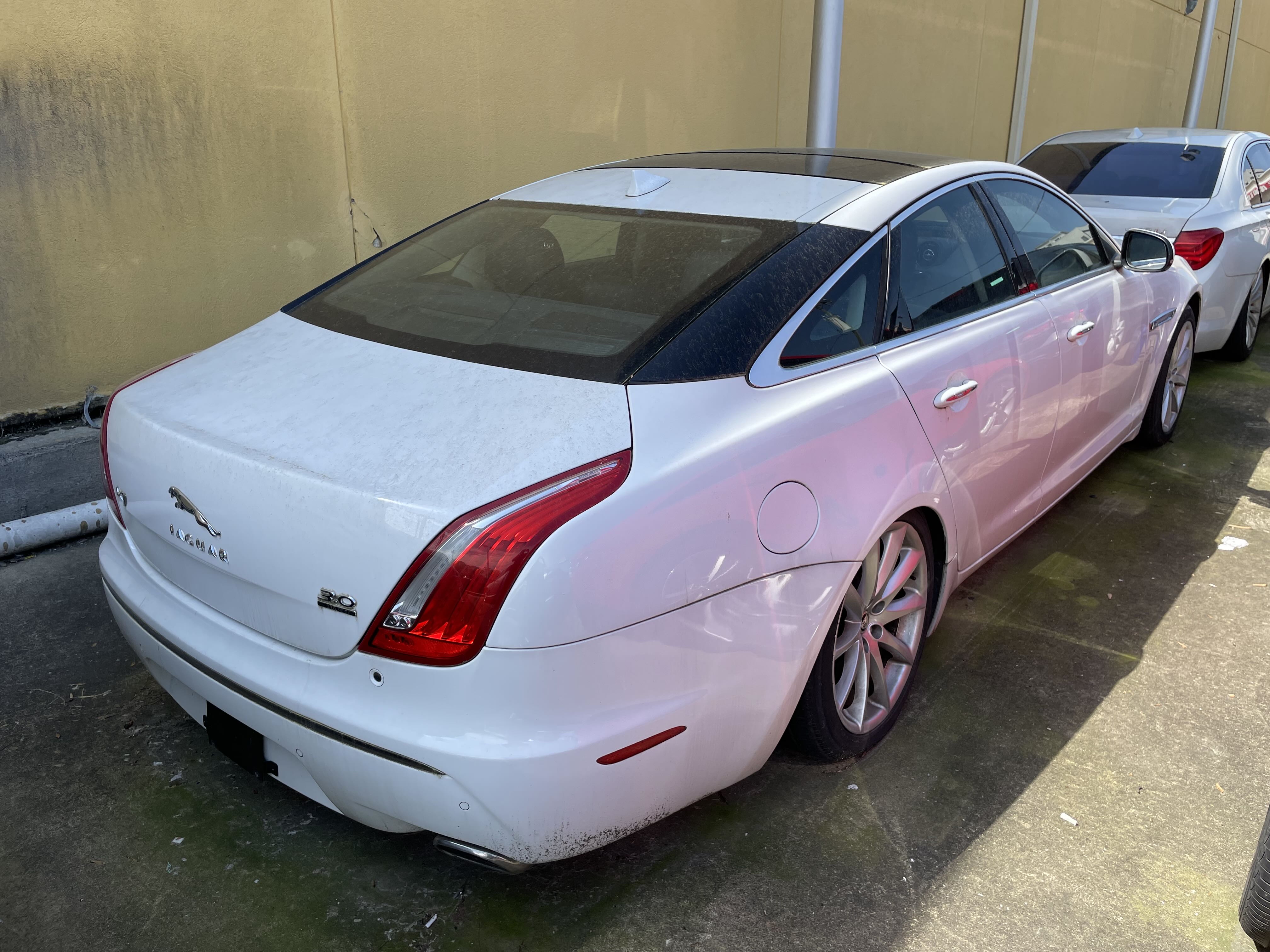 2013 Jaguar Xj vin: SAJWJ1CD7D8V49599