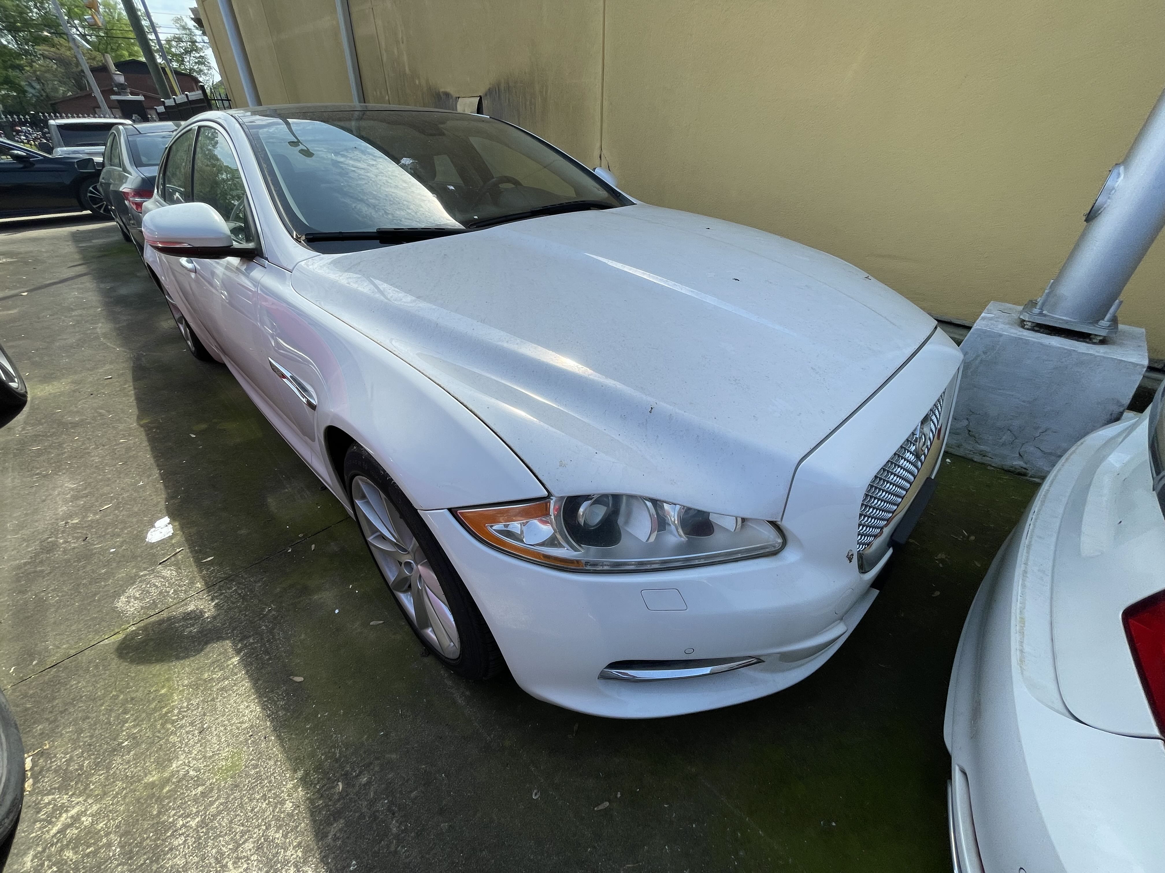 2013 Jaguar Xj vin: SAJWJ1CD7D8V49599