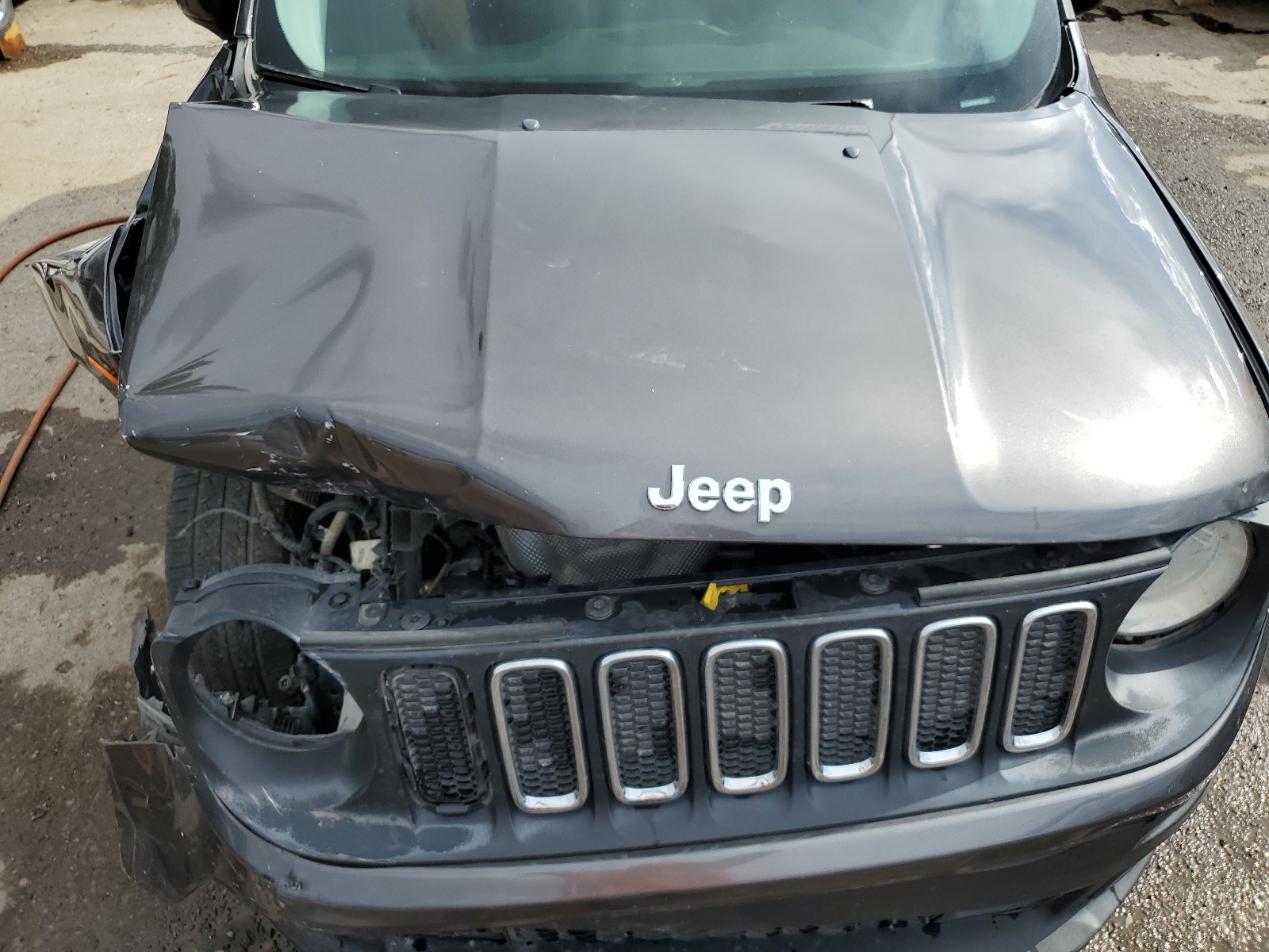 ZACCJABT9GPE33389 2016 Jeep Renegade Latitude