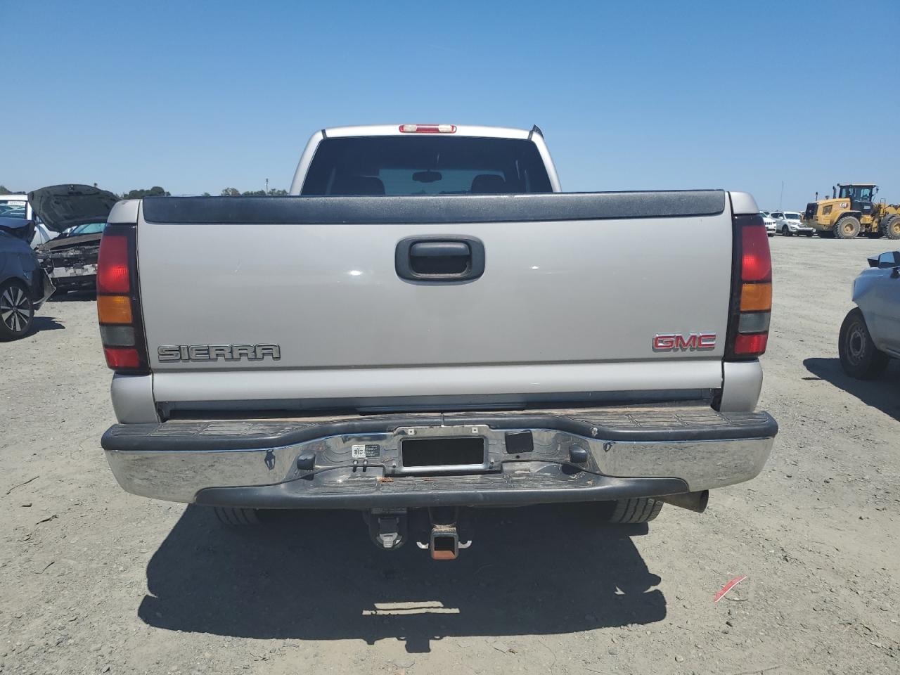 2005 GMC Sierra K2500 Heavy Duty VIN: 1GTHK29205E340711 Lot: 68585624