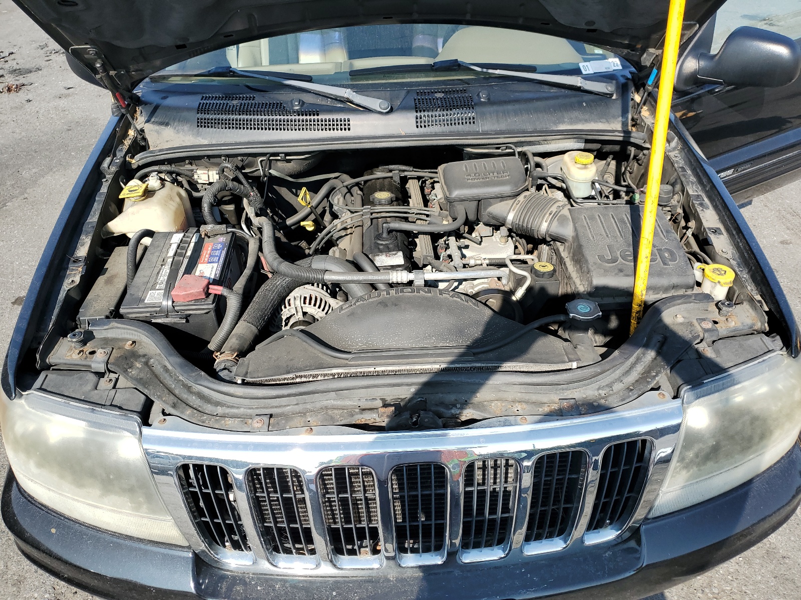 1J4GW48S32C329913 2002 Jeep Grand Cherokee Laredo