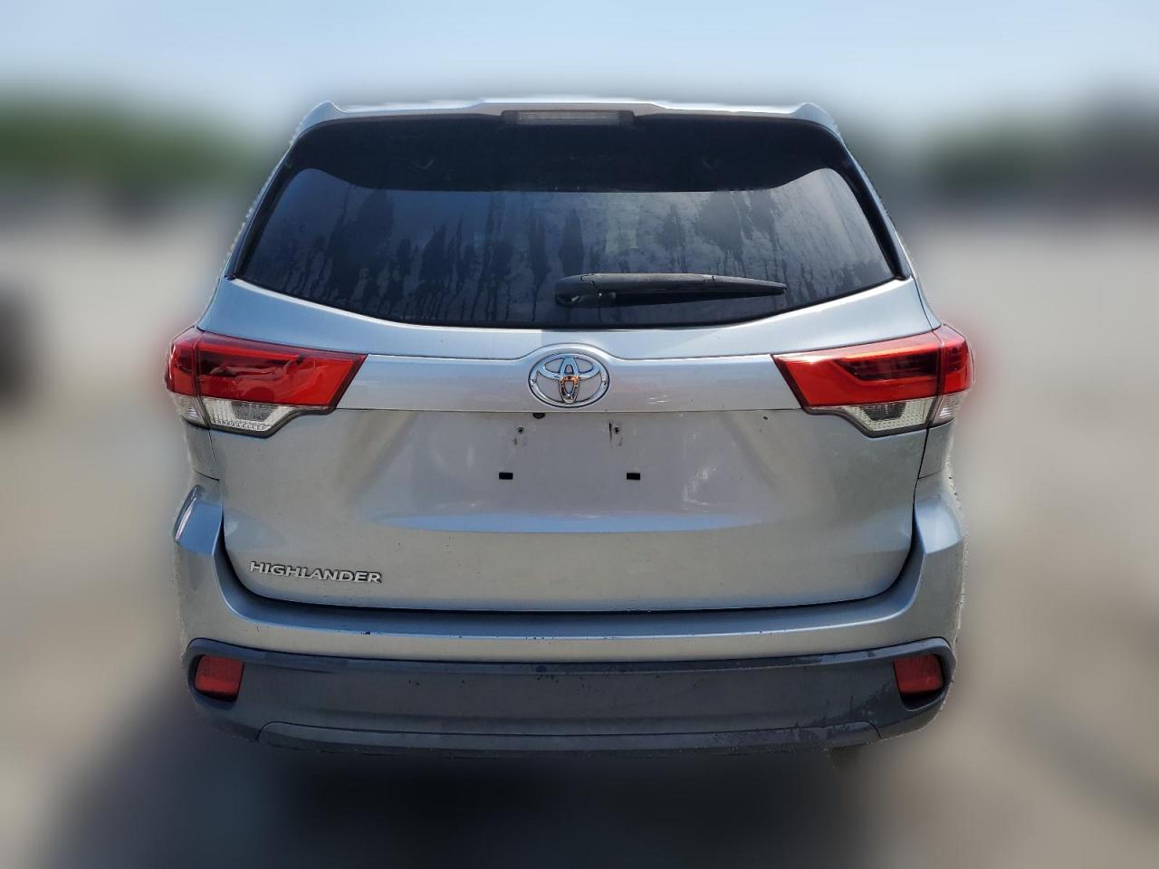 2019 Toyota Highlander Le VIN: 5TDZZRFH2KS326400 Lot: 65478484