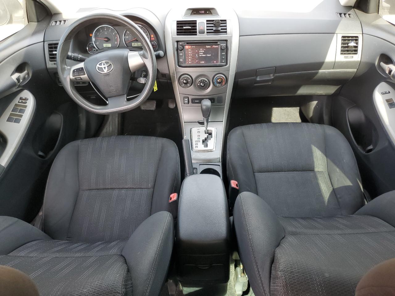 5YFBU4EE2DP176049 2013 Toyota Corolla Base