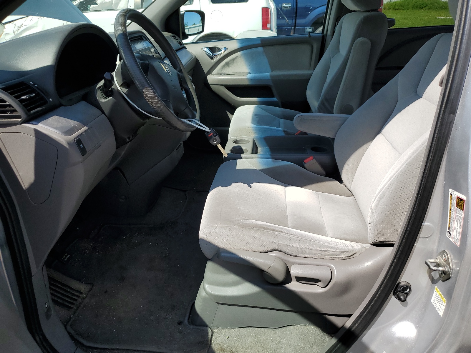 5FNRL3H25AB024965 2010 Honda Odyssey Lx