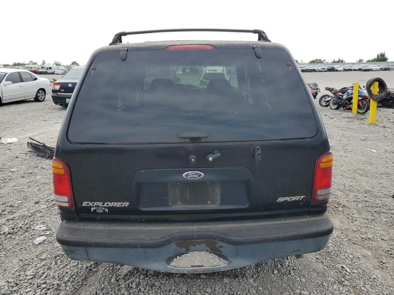 1999 Ford Explorer VIN: 1FMYU22X2XUB40224 Lot: 67047344