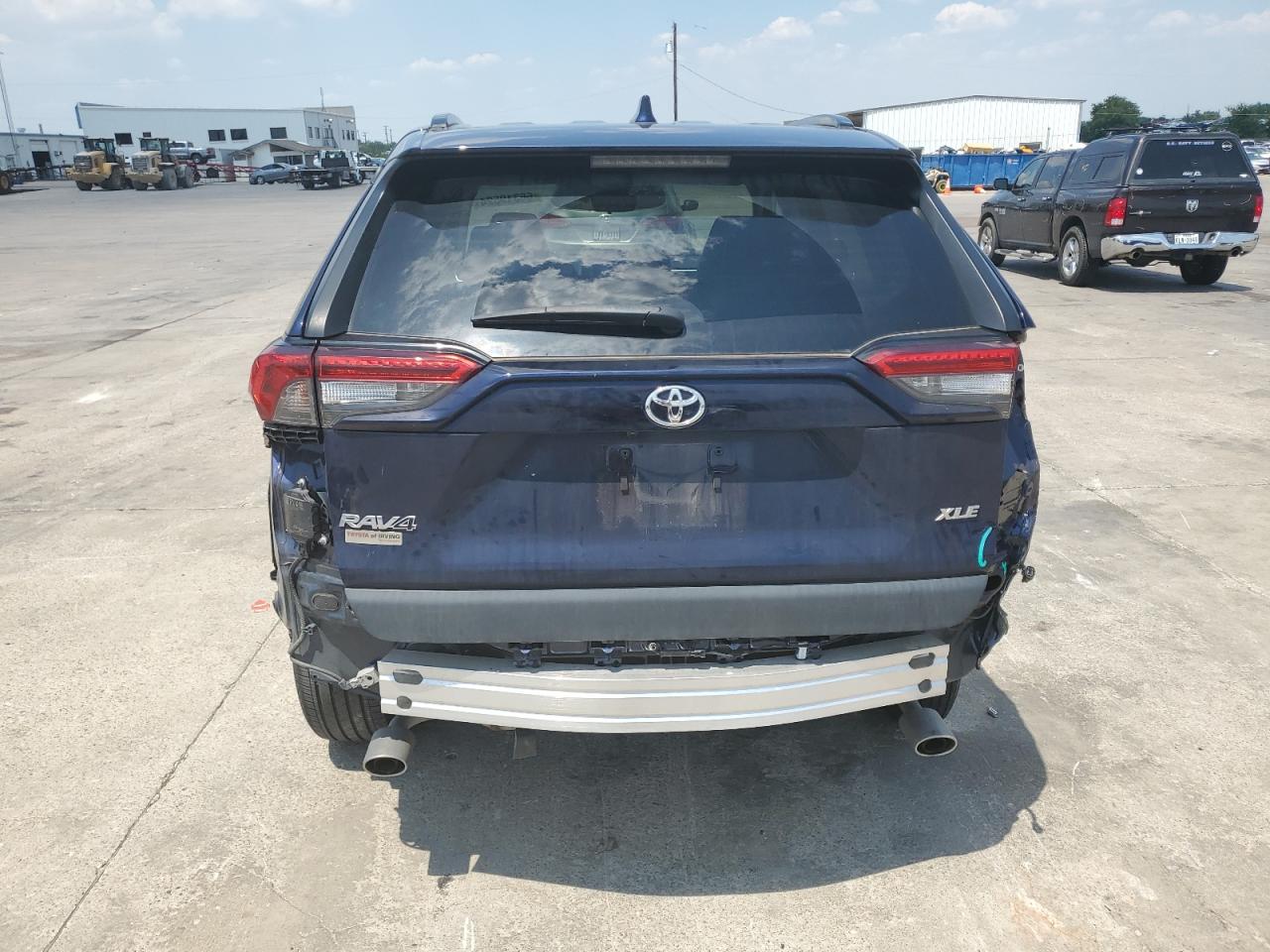 2022 Toyota Rav4 Xle Premium VIN: 2T3C1RFV9NW210178 Lot: 66319524