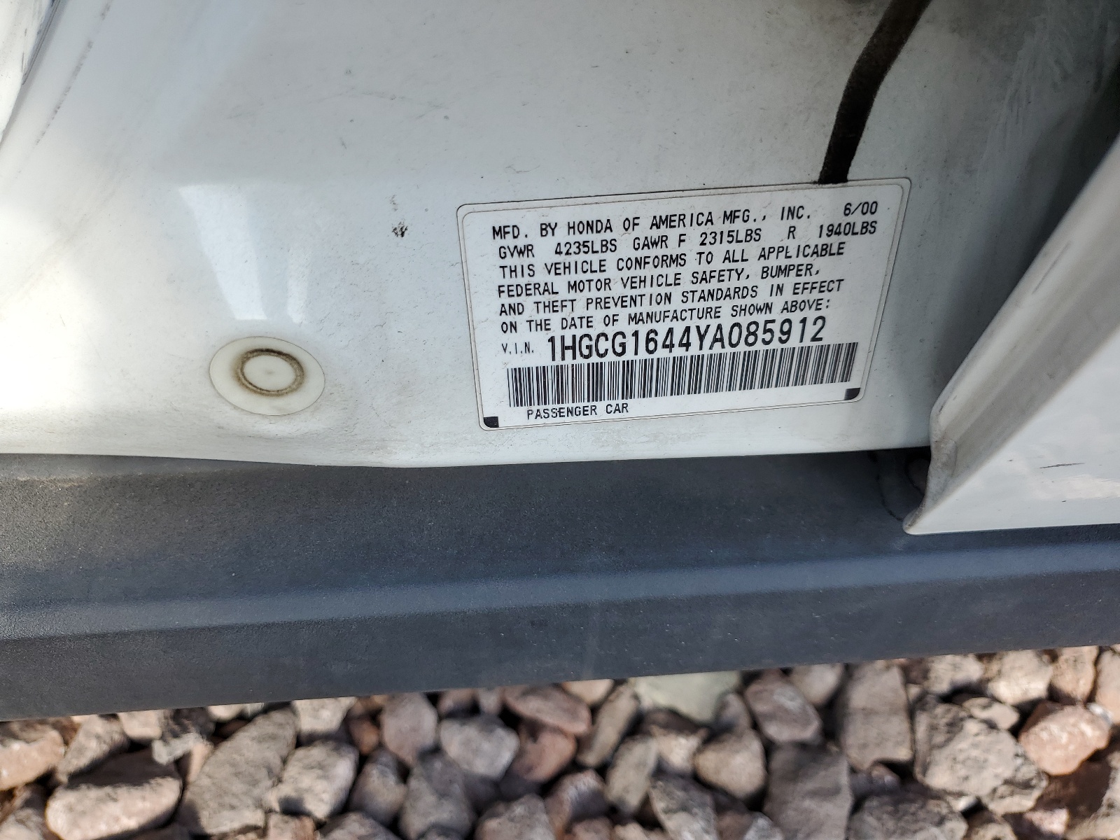 1HGCG1644YA085912 2000 Honda Accord Lx