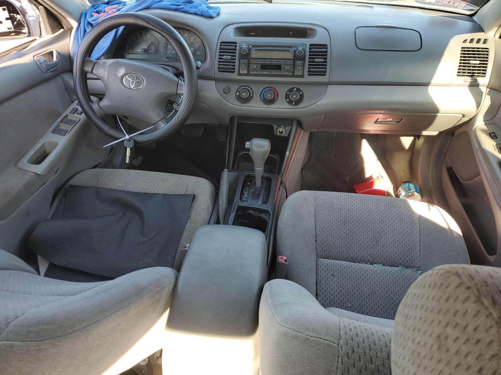 4T1BE32K73U200988 2003 Toyota Camry Le