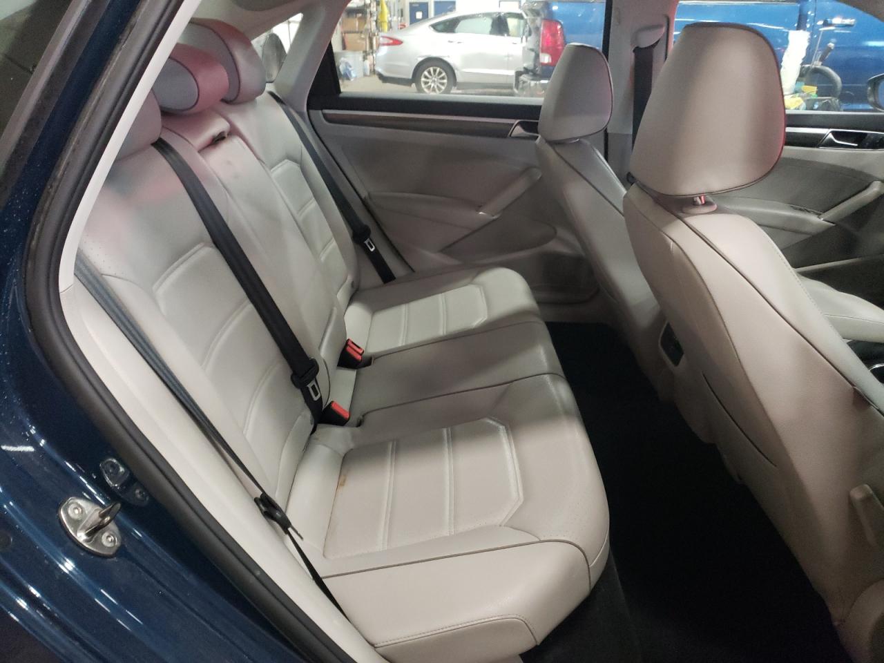 2018 Volkswagen Passat Se VIN: 1VWBA7A32JC005978 Lot: 66172554