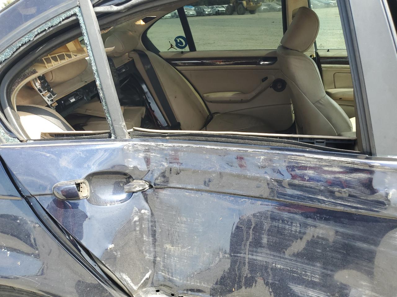 2004 BMW 325 I VIN: WBAEV33454KR34105 Lot: 65760414