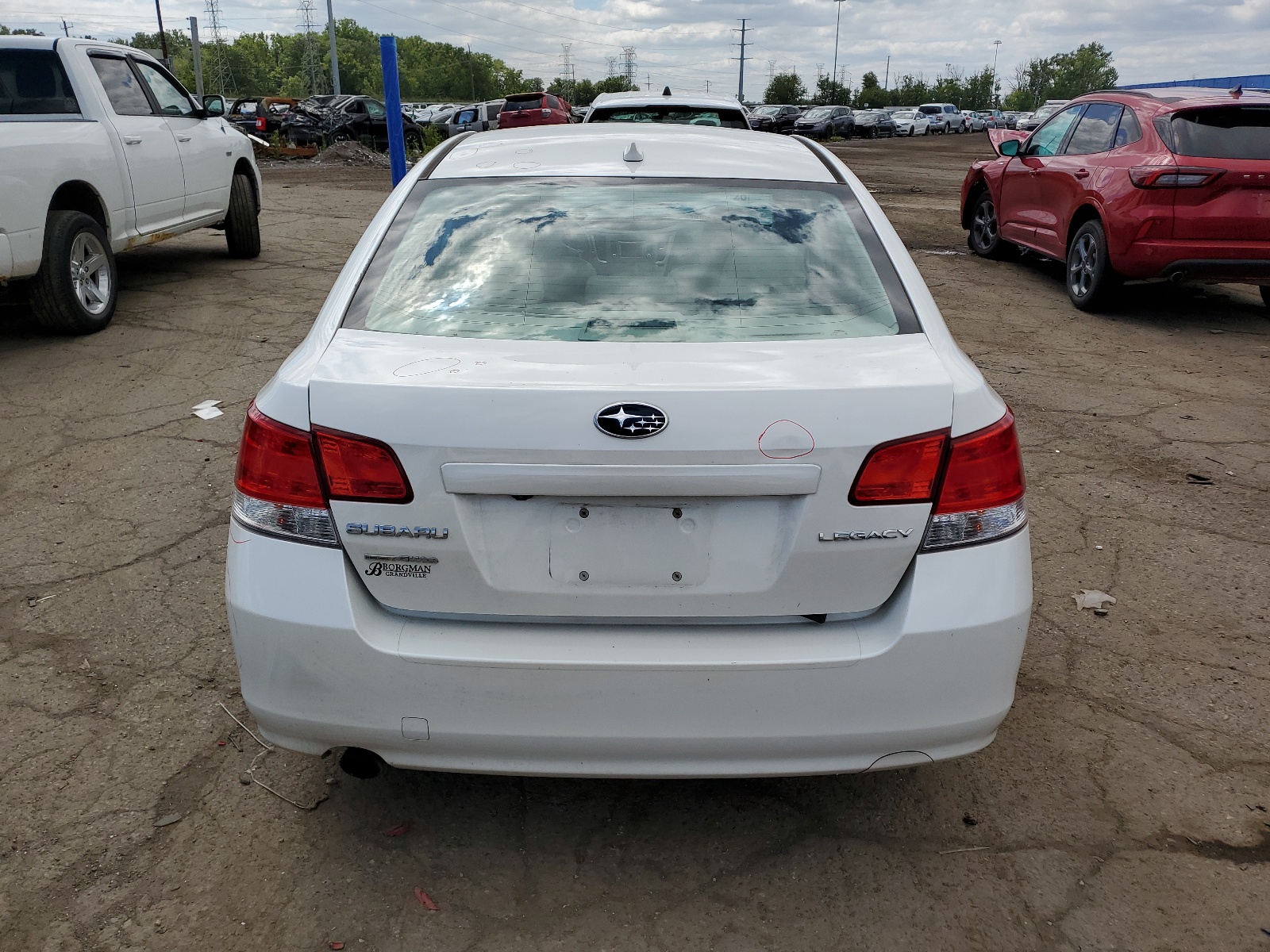 4S3BMCL67E3033677 2014 Subaru Legacy 2.5I Limited