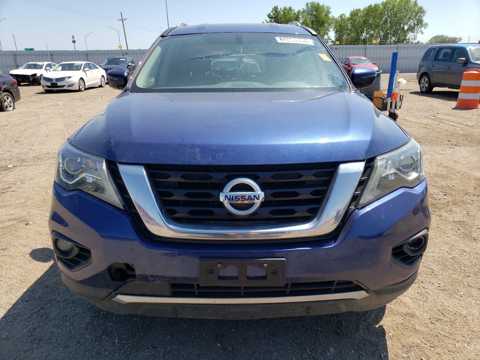 2018 Nissan Pathfinder S vin: 5N1DR2MM6JC608438