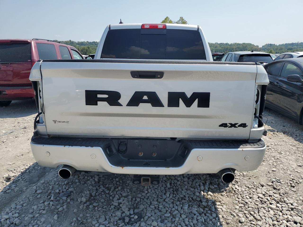 1C6RR7MT0JS259871 2018 Ram 1500 Sport