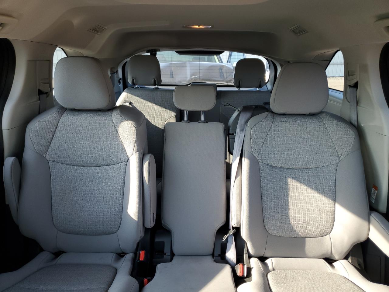 2022 Toyota Sienna - Image 10