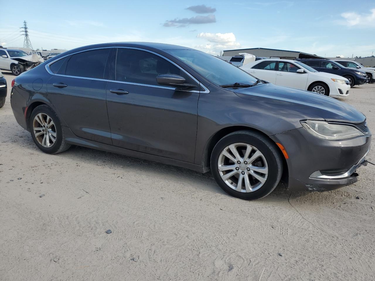 2015 Chrysler 200 - Image 4