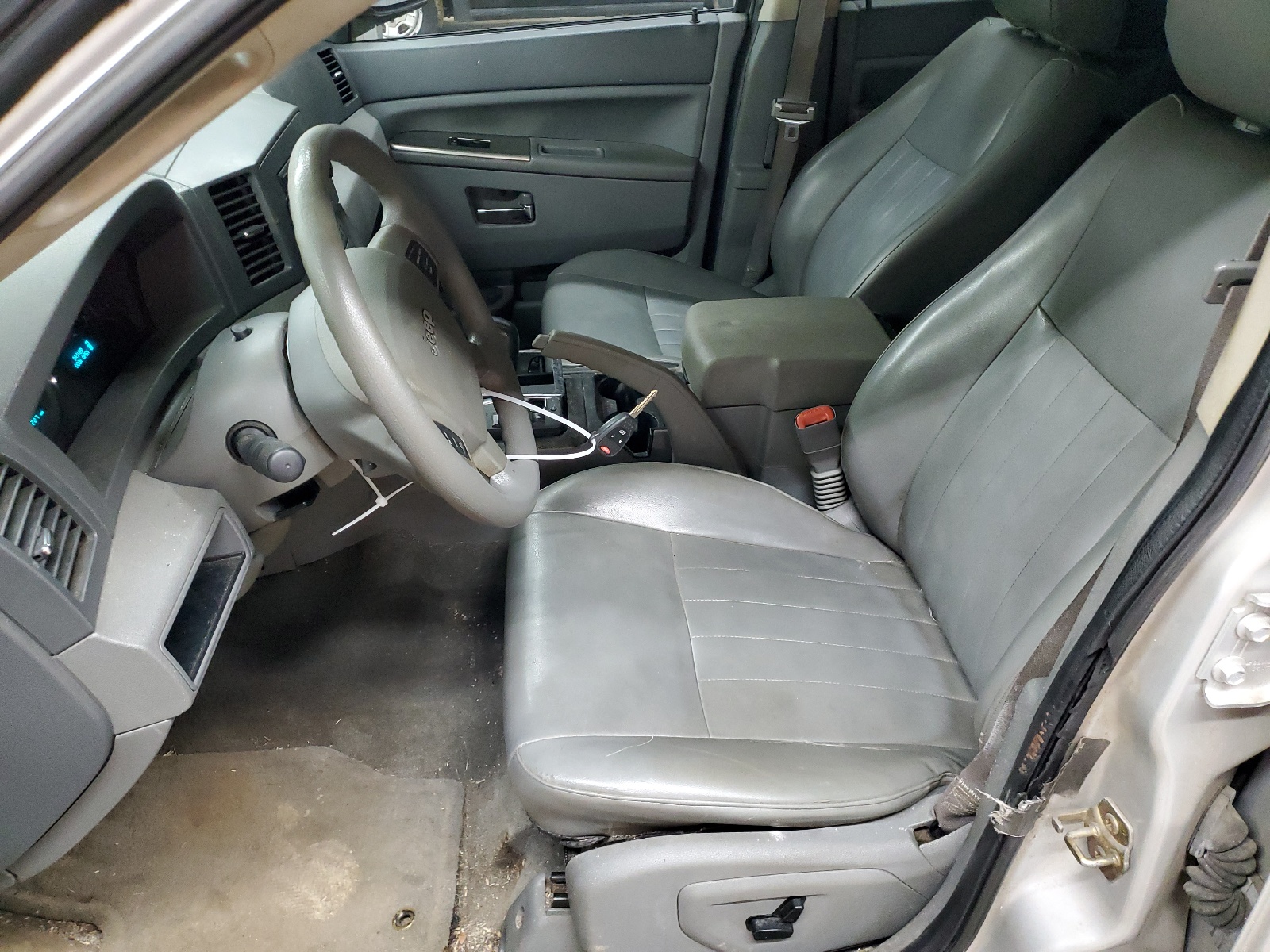 1J4GS48K55C681567 2005 Jeep Grand Cherokee Laredo