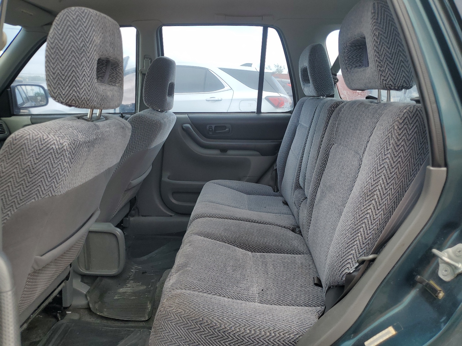 JHLRD2842WC004107 1998 Honda Cr-V Lx