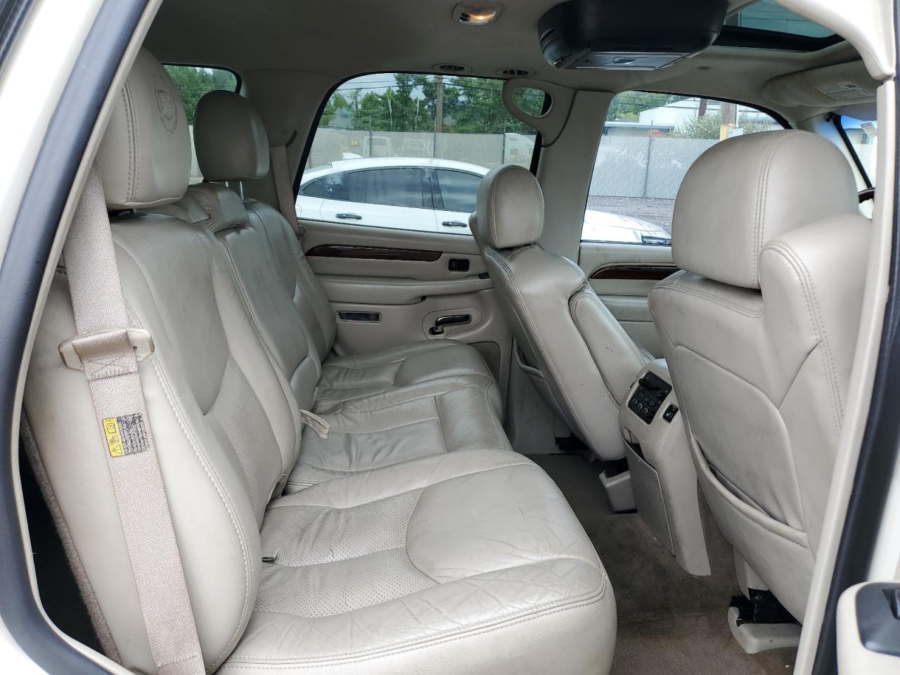 2004 Cadillac Escalade Luxury VIN: 1GYEK63N14R178750 Lot: 69659764