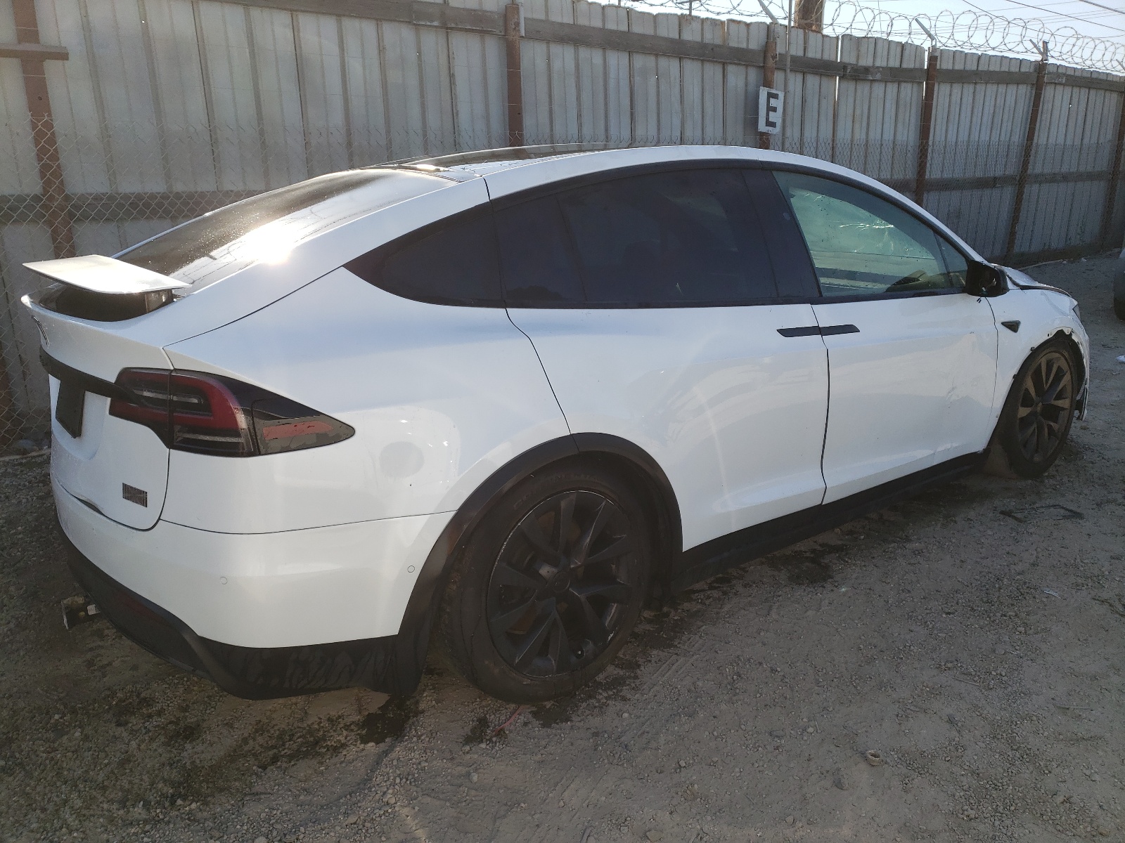 2022 Tesla Model X vin: 7SAXCAE56NF342578