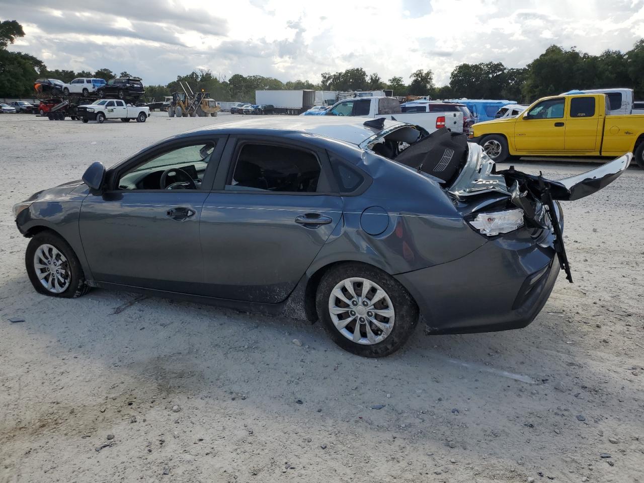 2019 Kia Forte - Image 2