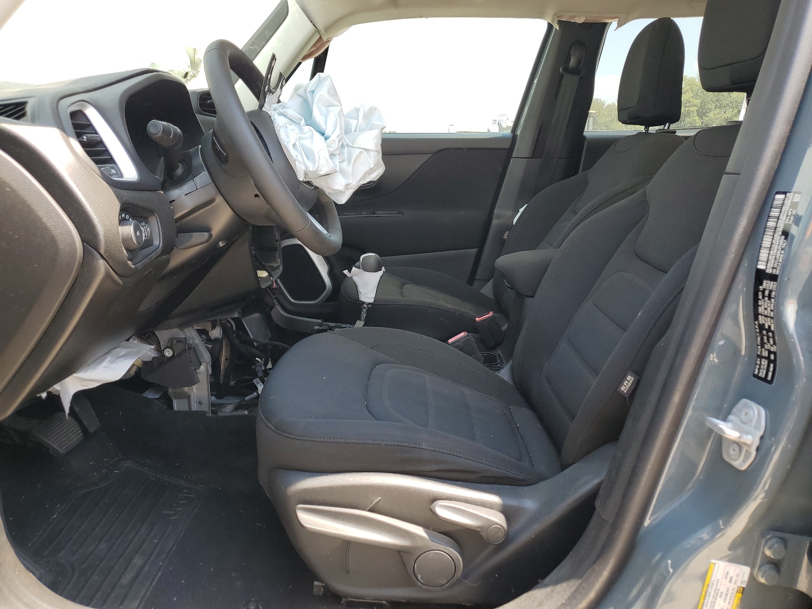 ZACCJABB0JPH06928 2018 Jeep Renegade Latitude